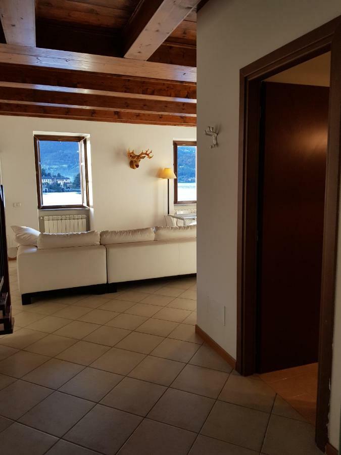 Casa Vacanza Isola オルタ・サン・ジューリオ エクステリア 写真